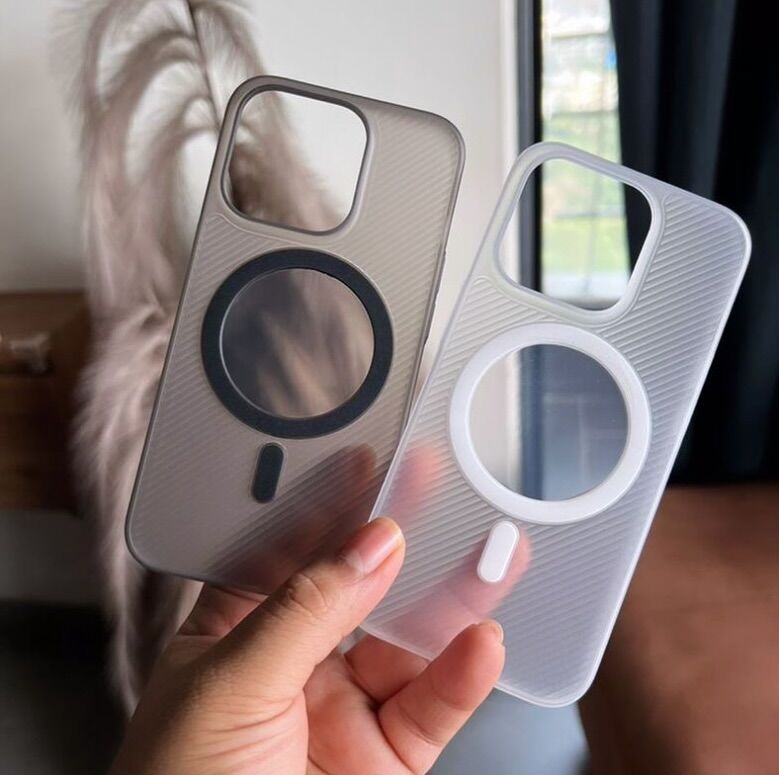 ultra-slim-carbon-design-case-for-iphone